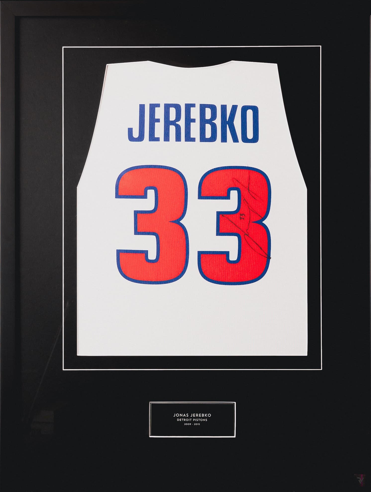 Jonas Jerebko Signed Jersey – NBA Memorabilia Frame Display